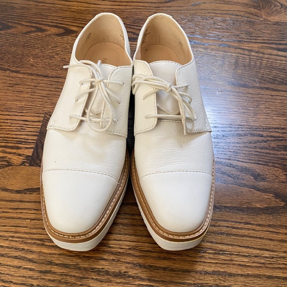 Nine West Cream Platform Shoes - Picture 4 of 9